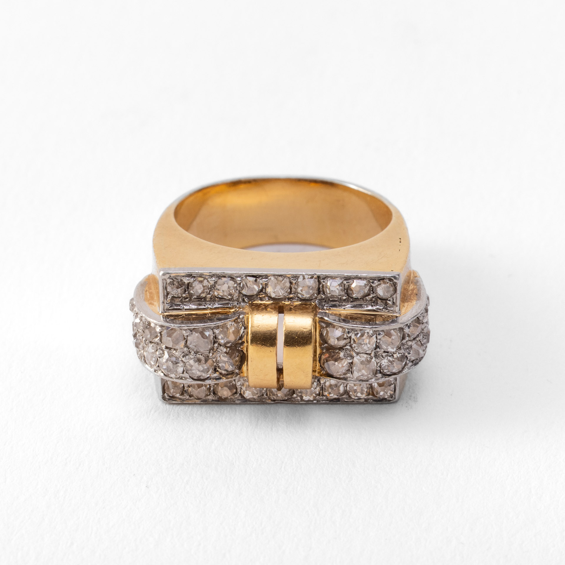 Anello Art-Decò in Oro Giallo con Diamanti naturali
