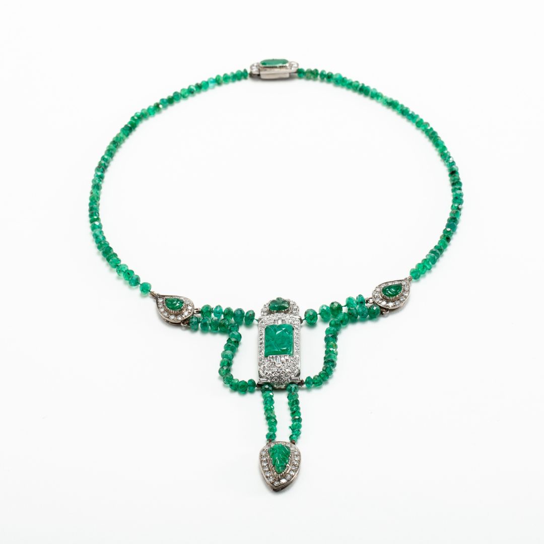 Collana in Oro bianco con Smeraldi e Diamanti