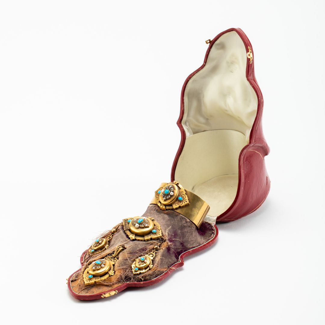 Antica Parure in Oro con Turchesi, Perline e Diamanti