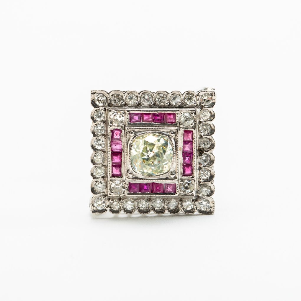 Square Art Deco White Gold Ring with Rubies and Diamonds